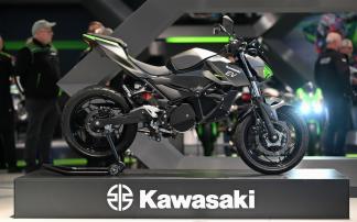 Kawasaki apresenta moto totalmente eltrica