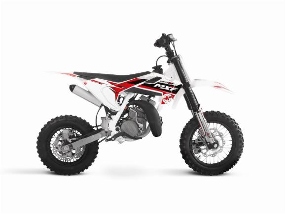 Lançamento: MXF 50 TS tem motor 2 tempos e suspensão invertida - moto.com.br