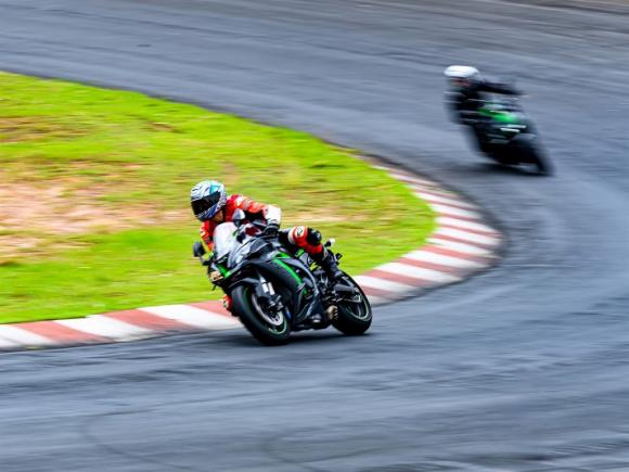 Paixão Por Motos Esportivas