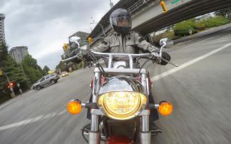 5 dicas essenciais para pilotar uma moto com segurana