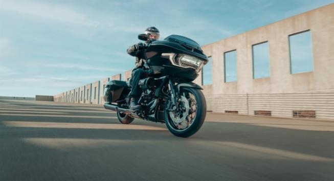 Harley-Davidson CVO chega ao Brasil com Street Glide e Road Glide ST