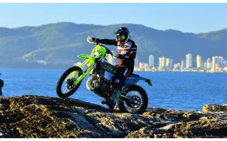 MXF 250 TSX: adrenalina 2 tempos em verso repaginada