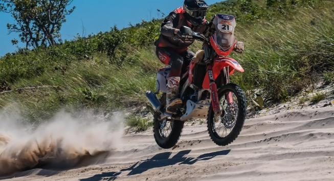 Rally dos Sertes 2024: Batalha pica nas motos agita os pilotos