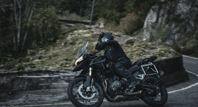 Triumph libera lote adicional da Tiger 1200 Black Edition