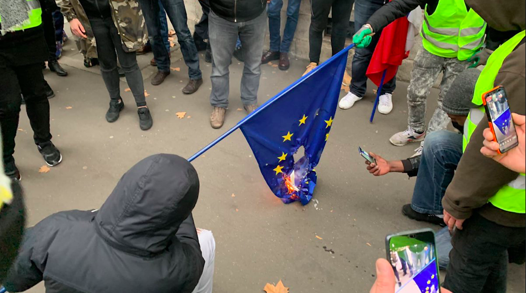 manfiestation gilets jaunes londres