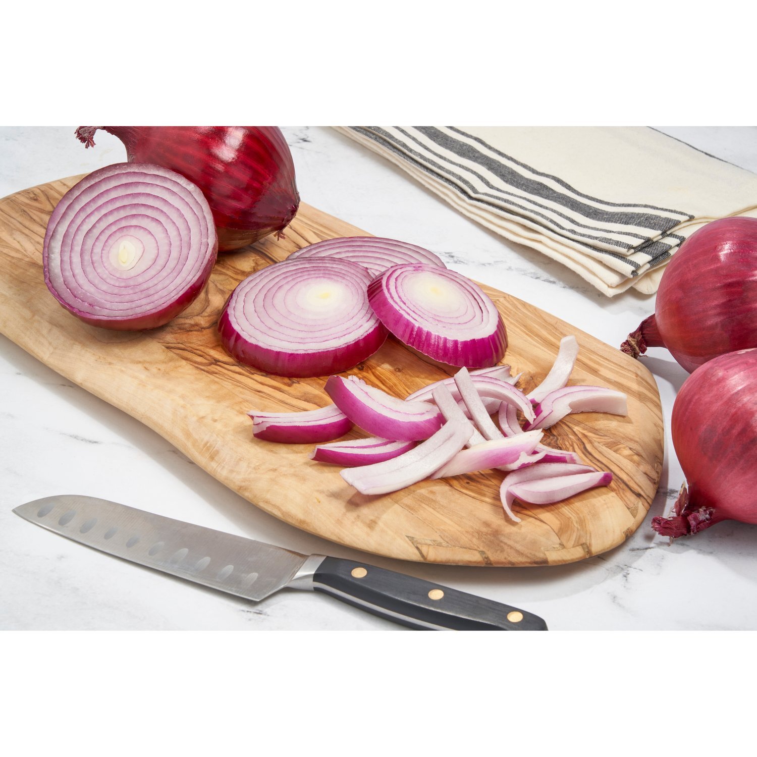 Fresh Red Onion Image 2 of 5