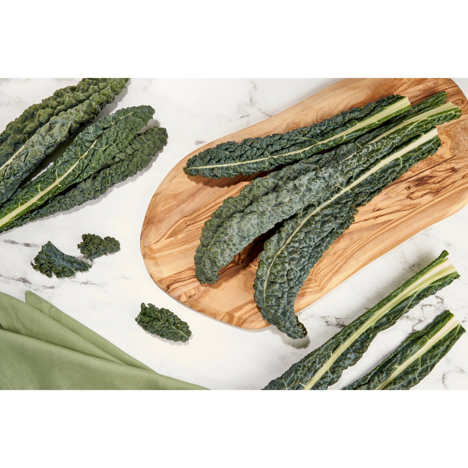 Fresh Organic Kale, bunch Image 3 of 4