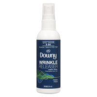 Downy - Wrinkle Realeaser Plus - Light Fresh Scent, 90 Millilitre