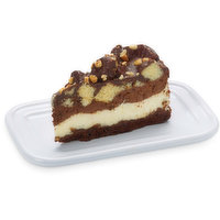Bake Shop - Chocolate Crunch Cake Slice, 134 Gram