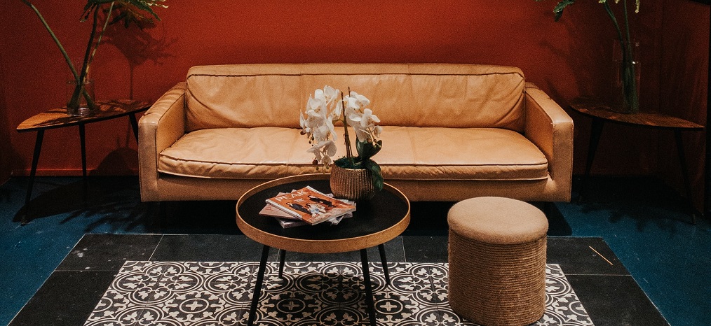 Narożnik czy sofa do salonu?