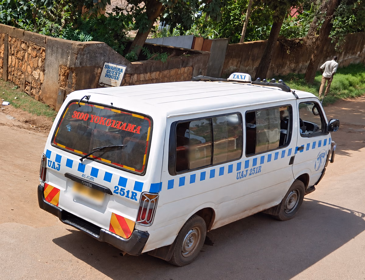 Ugandan Minibus Taxis — how it looks in GeoGuessr