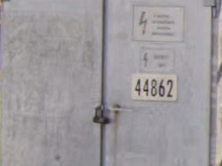 White plate with 5 digits - starting with 1, 2 or 4 — how it looks in GeoGuessr