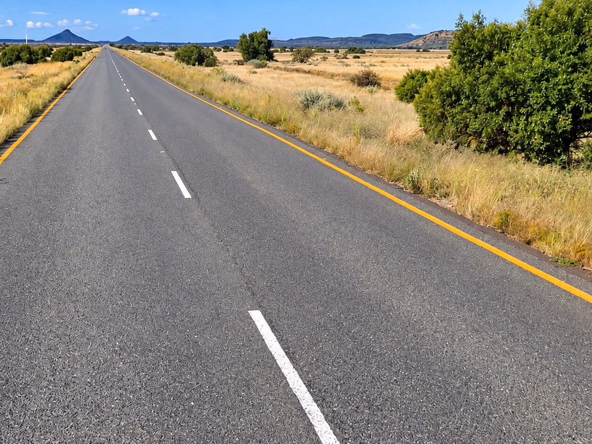 Yellow Edge Lines — how it looks in GeoGuessr