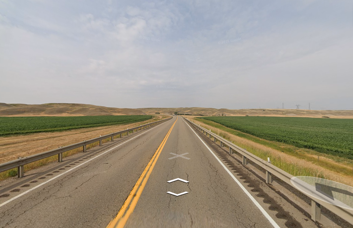Alberta - Generic guardrail — how it looks in GeoGuessr