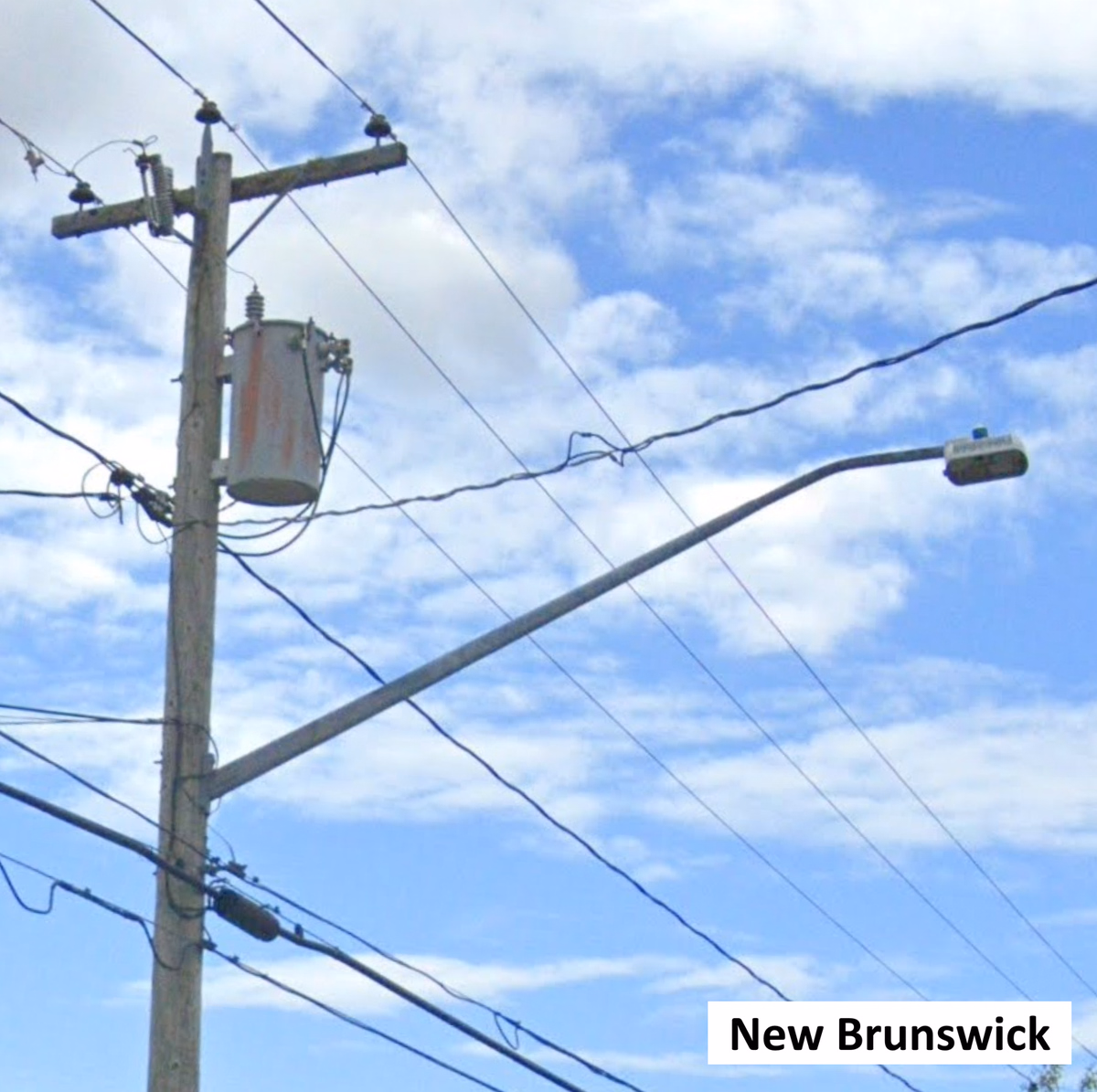 New Brunswick - Long straight lamp — how it looks in GeoGuessr