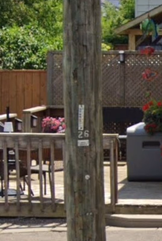 Ontario - Small pole plate — how it looks in GeoGuessr