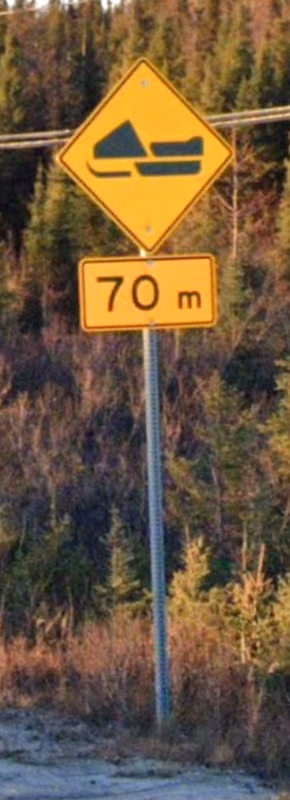 Québec - Snowmobile sign — how it looks in GeoGuessr