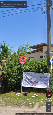 Panama clue: Red octagonal signs with eye