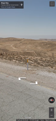 Jordan clue: Bollard with big reflector