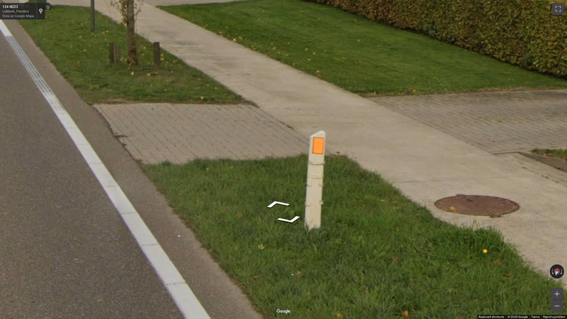 Light orange reflector bollard