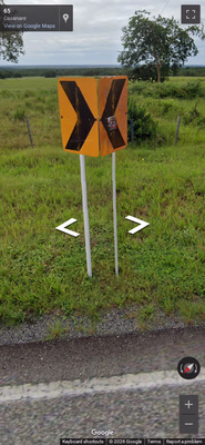 Colombia clue: White signposts
