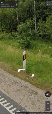 Lithuania clue: Wedge bollard