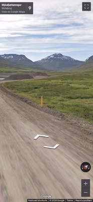 Iceland clue: Yellow Bollard