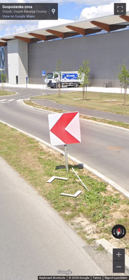 Croatia clue: White-and-red chevron