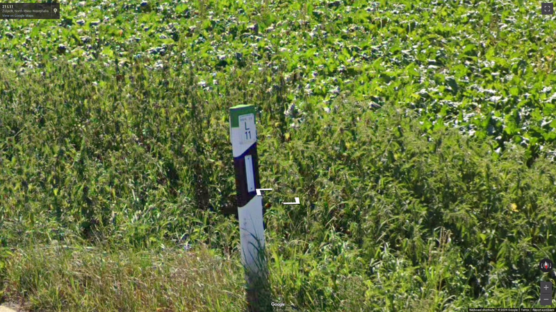 NRW bollard — how it looks in GeoGuessr