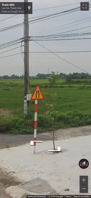 Vietnam clue: Vietnamese Yellow Warning Signs