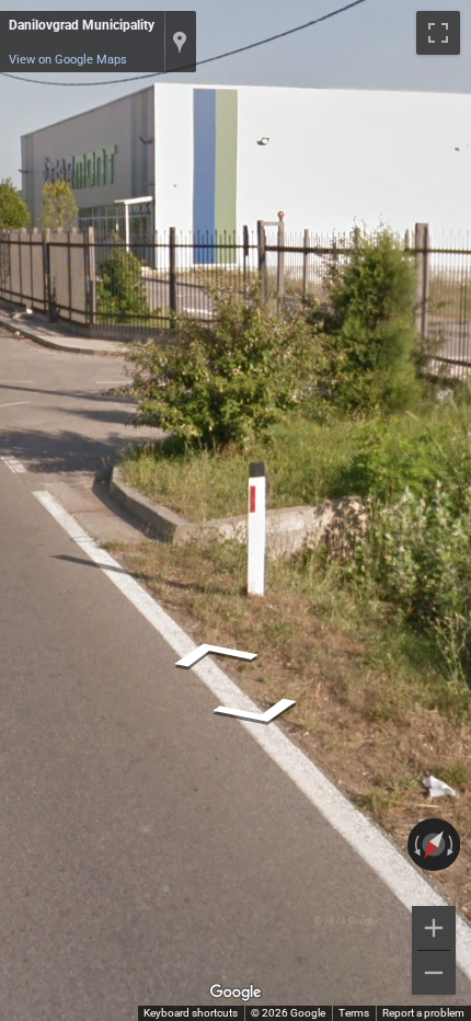 Bollard with tilted reflector — Montenegro