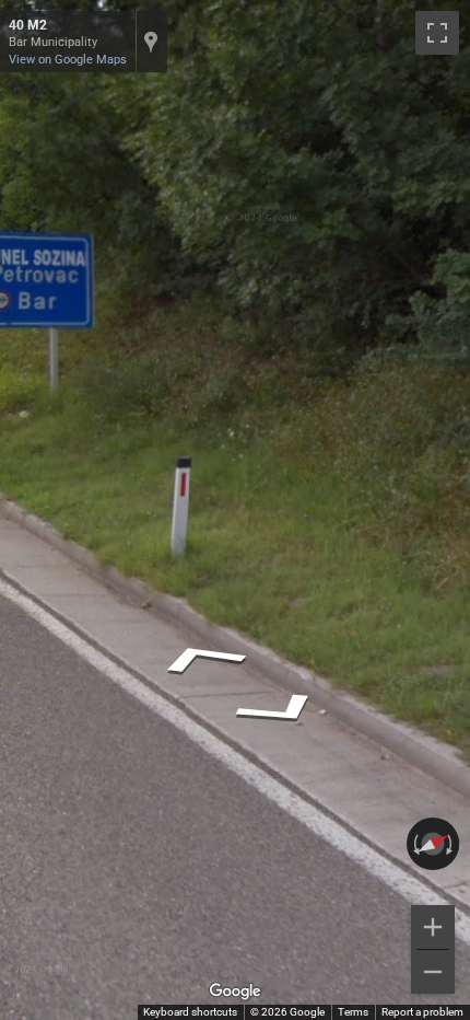 Bollard with black hat — Montenegro
