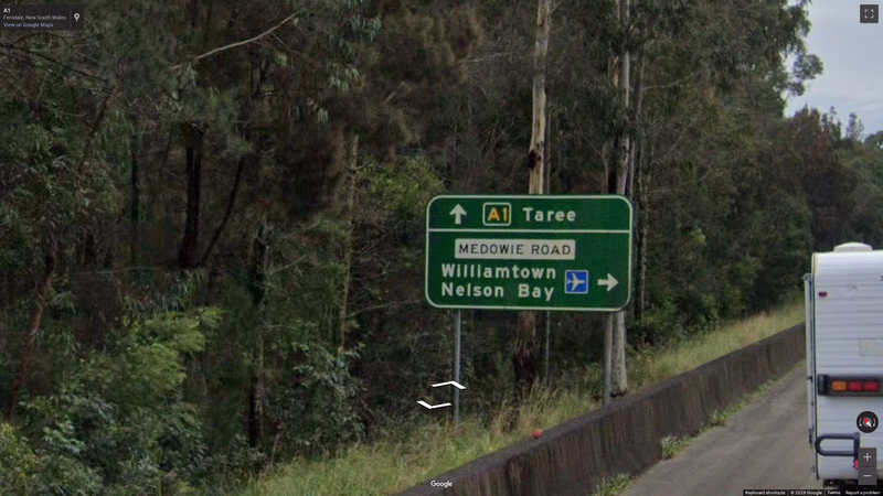 Green Intersection Signs — how it looks in GeoGuessr