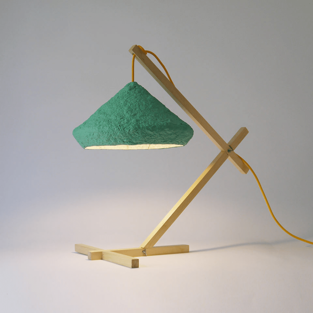 eco-friendly-blue-paper-table-lamp-pluto-sustainable-lamps-ekohunters-crea-re