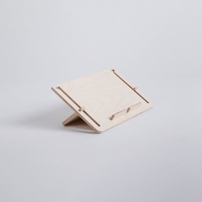 tablet-wooden-stand-detablet-ekohunters-debosc