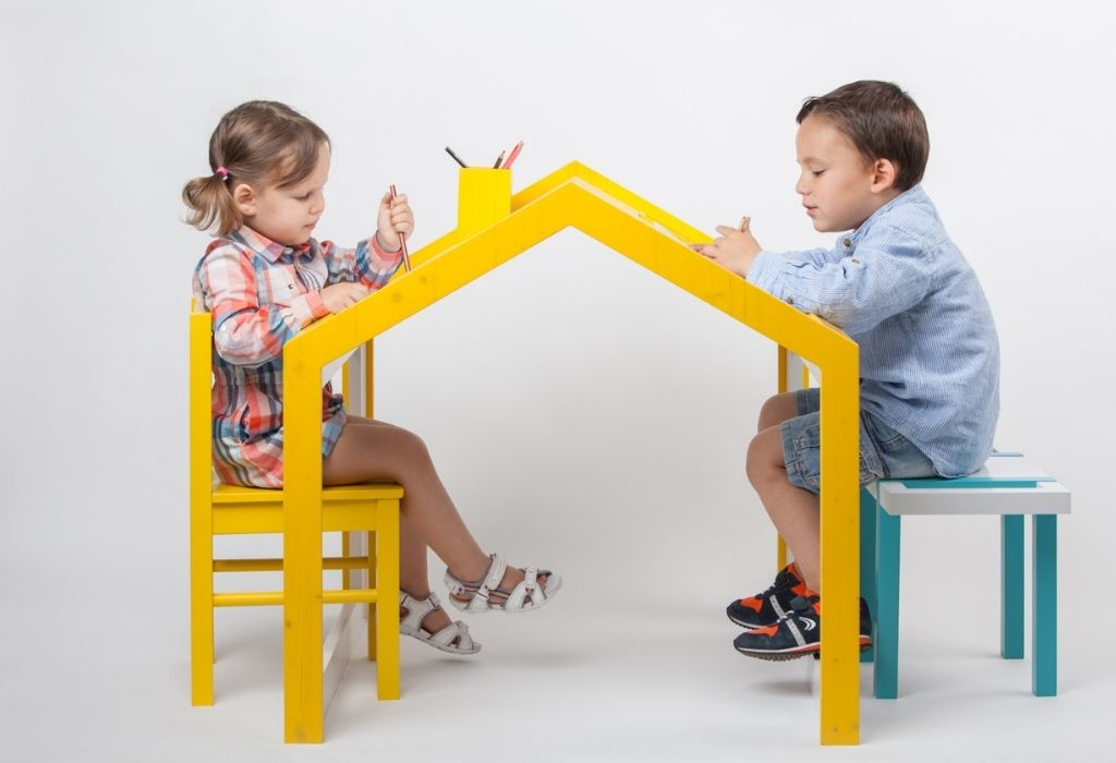 wooden-toys-table
