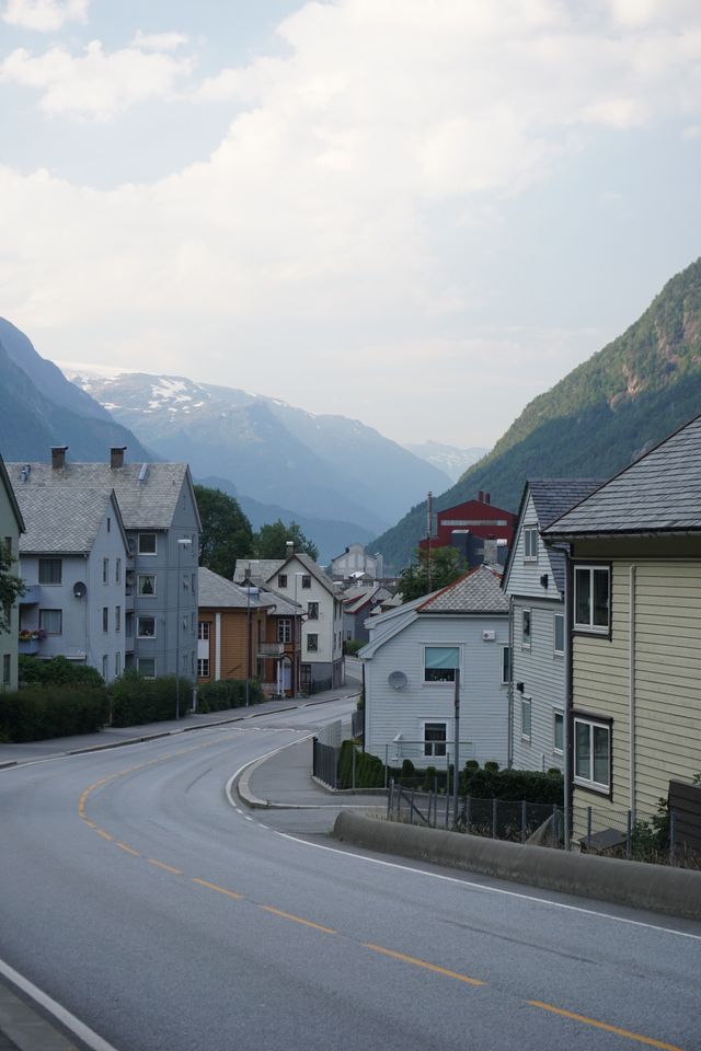 Odda is definitely pretty pretty, though. Lordy.