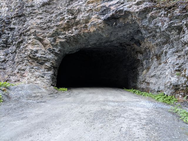 Tunnel!