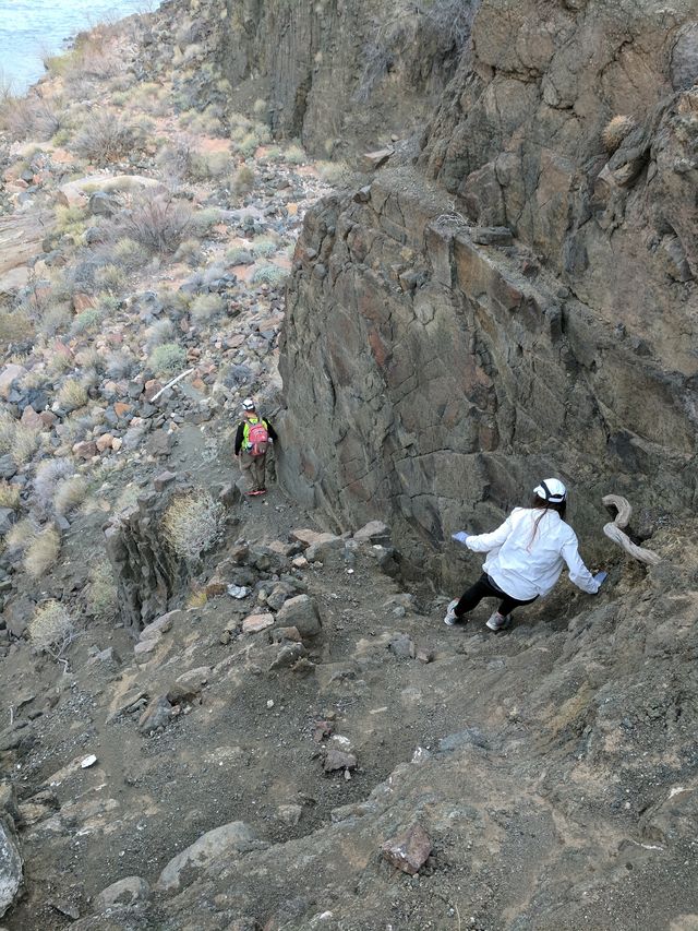 Short scramble not too far after leaving camp