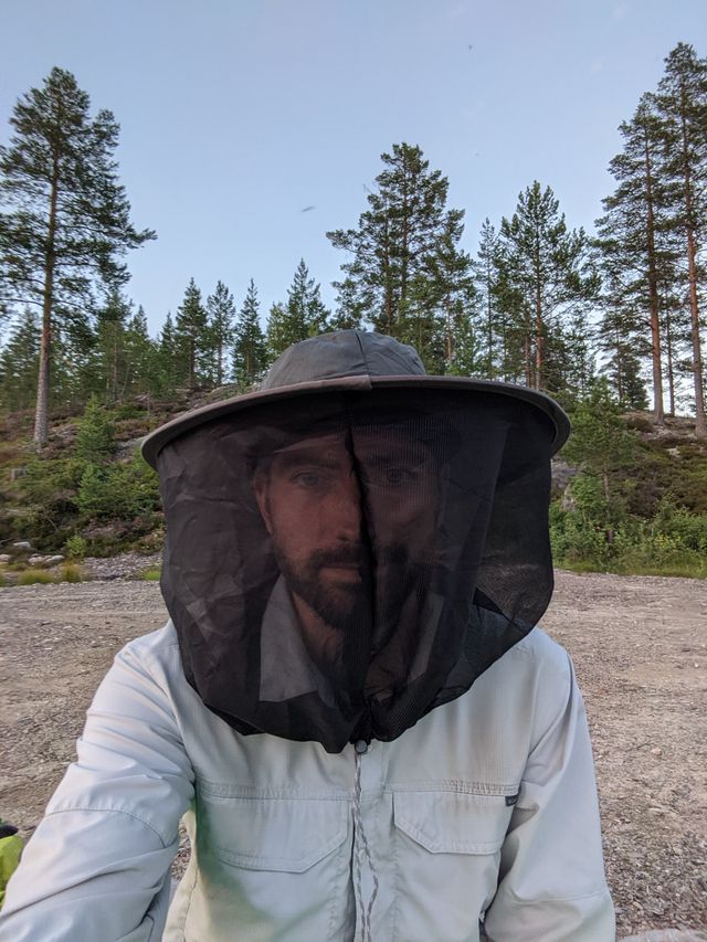 Rocking that apiarist look.