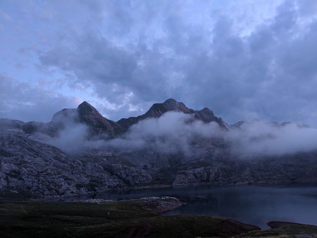 The fog is starting to roll in with some scary clouds behind it