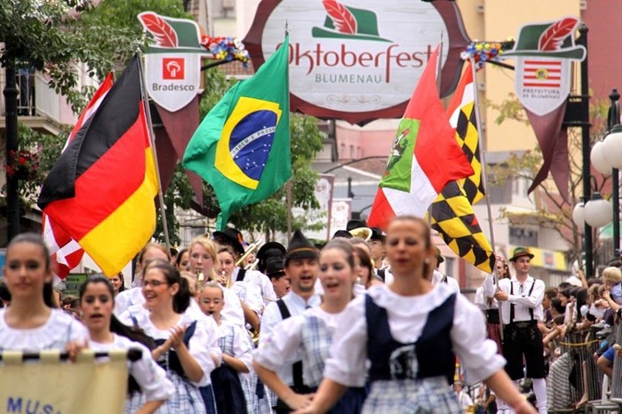 Oktoberfest : Quels sont les meilleurs festivals dédiés à la bière en Amérique latine
