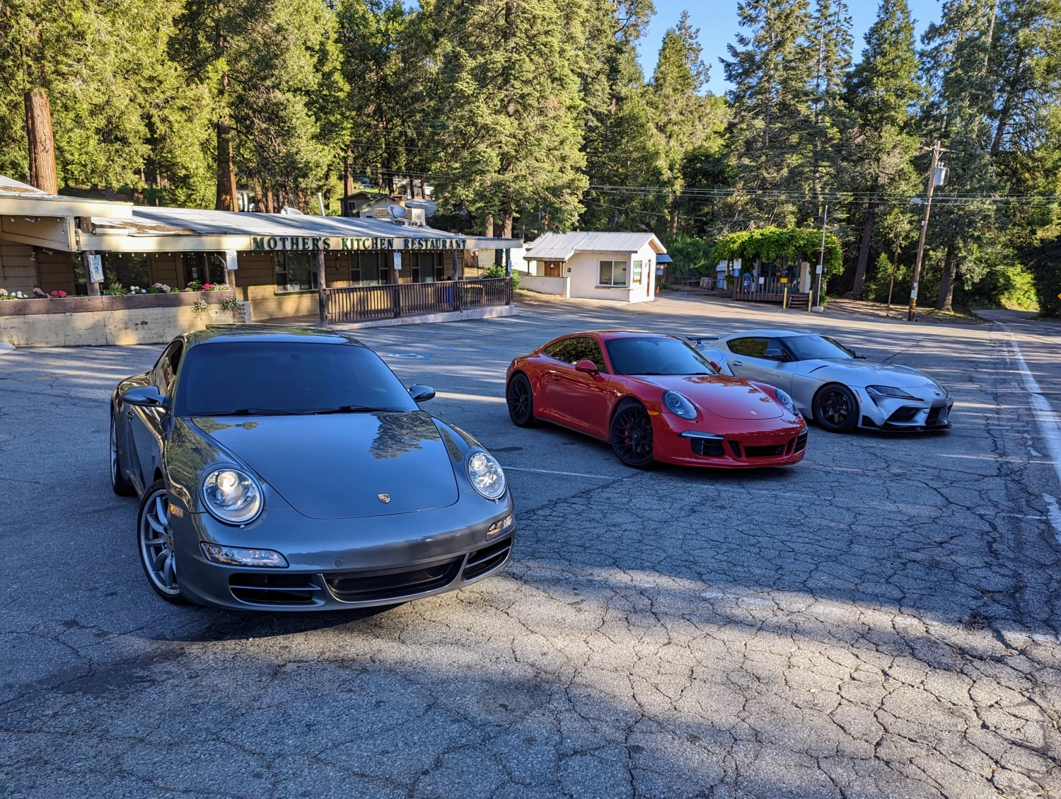 2008 911 Carrera S, 2016 911 Carrera GTS і моя 2022 GR Supra