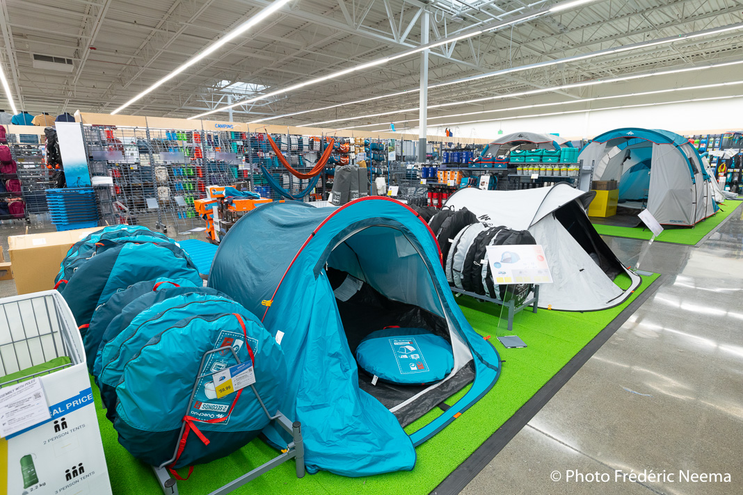 May 26, 2019 Emeryville / CA / USA - Interior view of Decathlon Sporting  Goods flagship store, the first open in the San Francisco bay area, near  Oakl Stock Photo - Alamy