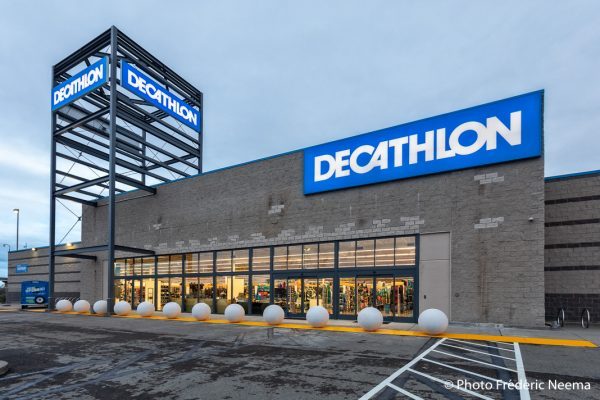 May 26, 2019 Emeryville / CA / USA - Interior View Of Decathlon Sporting  Goods Flagship Store, The First Open In The San Francisco Bay Area, Near  Oakland Stock Photo, Picture and Royalty Free Image. Image 124776220.