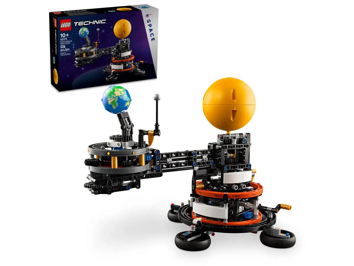 Planet Earth and Moon in Orbit #42179 LEGO Technic