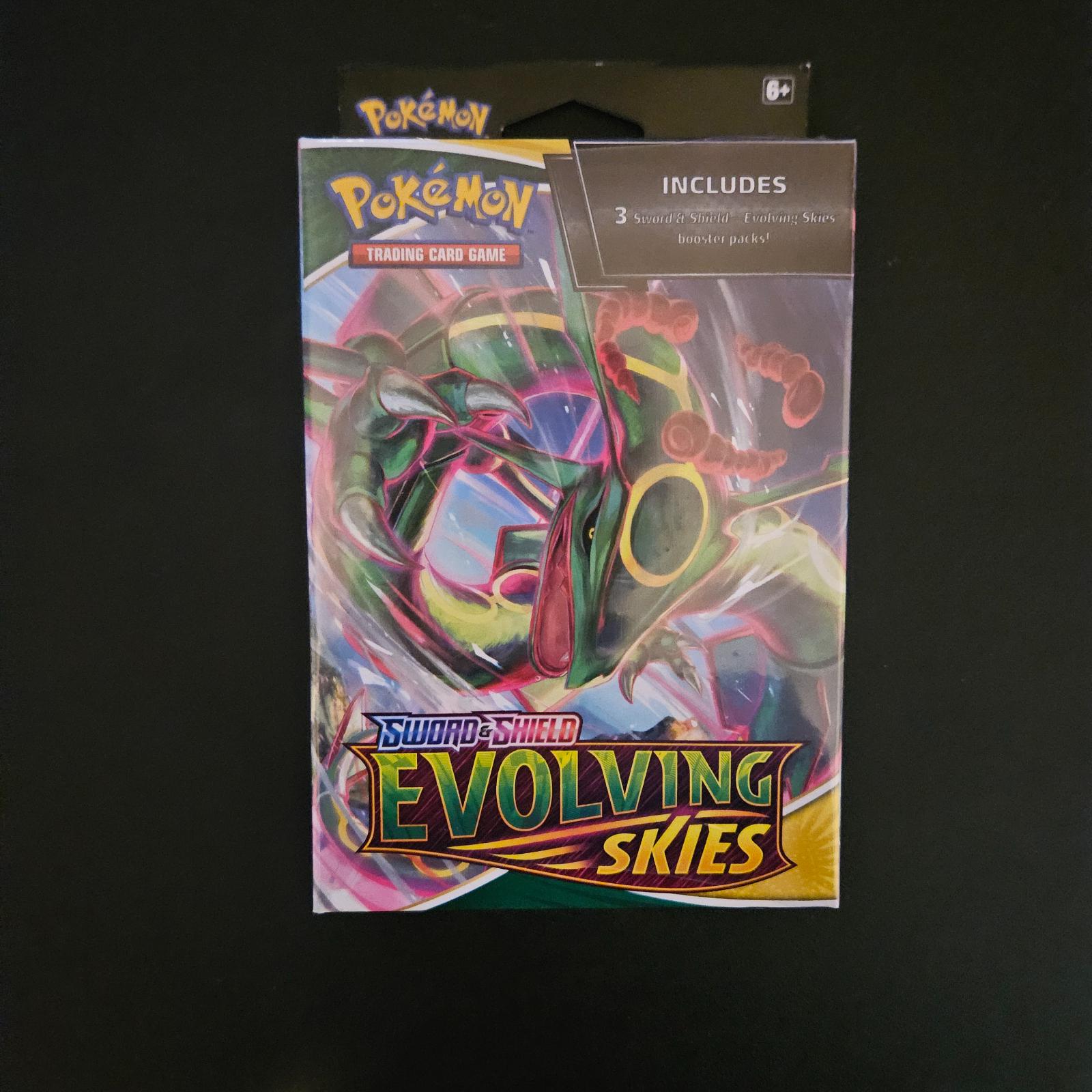 Hanger Box Pokemon Evolving Skies