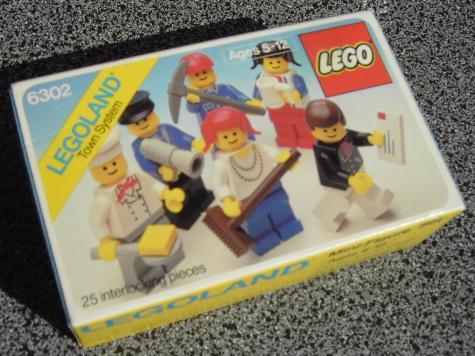 Mini-Figure Set #6302 LEGO Town