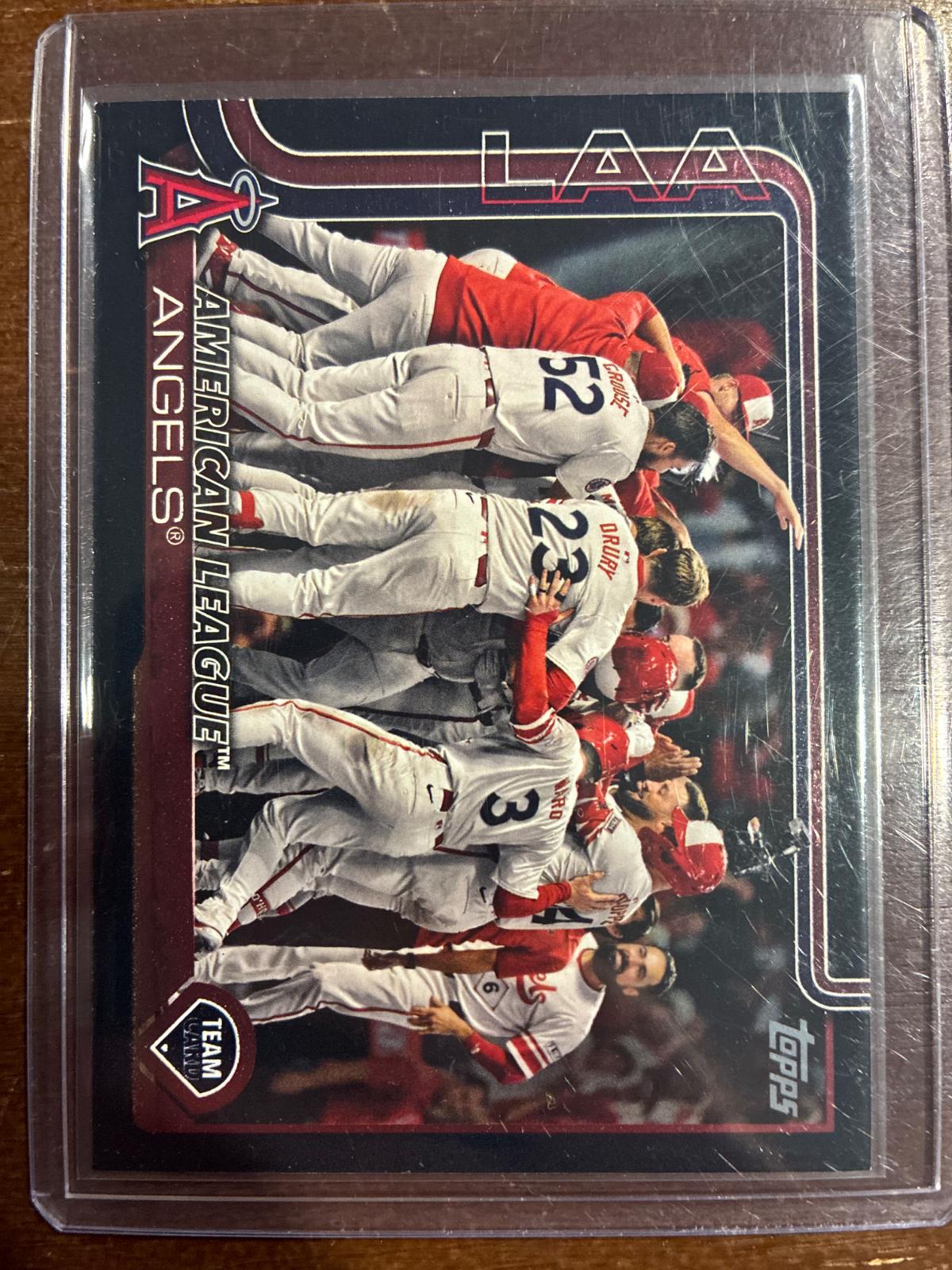 Los Angeles Angels [Black] (2025 Topps)