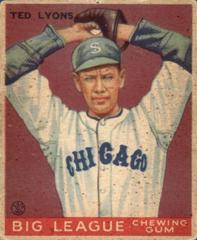 Ted Lyons #7 Baseball Cards 1933 Goudey Prices